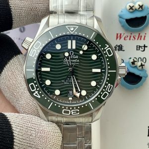 OR Factory is set to launch a new chapter in re-creating legendary timepieces. This cutting-edge Omega Seamaster 300M series watch is crafted from imported 316L stainless steel, featuring a bezel made of high-density Korean ceramic adorned with white enamel diving markers.The dial, also crafted from polished ceramic, features laser-engraved wave patterns. The 42mm case boasts a finely brushed finish. ⚠️ The steel bracelet undergoes meticulous hand-polishing, grain by grain. As the first on the market to achieve authenticity, it features chamfered edges on the back, enabling interchangeability with genuine bracelets. The fluoro-rubber strap offers a smooth, substantial feel, and the lugs are compatible with both steel and rubber straps.⚠️ The sapphire crystal is produced using the Verneuil process (also known as flame fusion). With a Mohs hardness rating of 9, it ensures exceptional clarity at all times. ⚠️ Powered by an exclusively developed and customized replica 8800 integrated movement, tested for months to ensure stable quality.      Forged through adversity, crafted with dedication—dedicated to watch enthusiasts.          OR